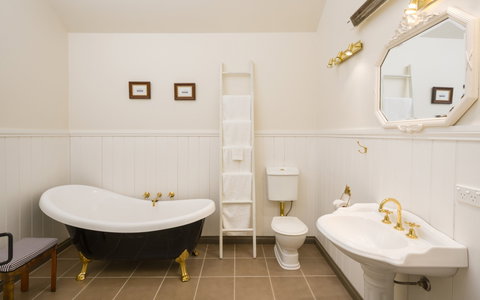 Timboon House & Stables - Perisher Accommodation 1