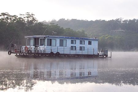 Clyde River Houseboats - Perisher Accommodation 1