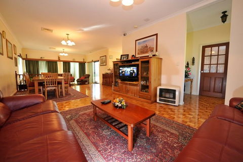 Homestead Bed And Breakfast - Perisher Accommodation 2