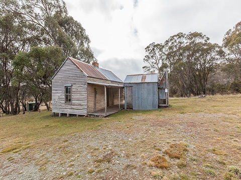Cooinbil Hut Campground - Perisher Accommodation 1