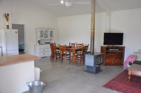 Nature's Echo Farm Stay - Perisher Accommodation 2