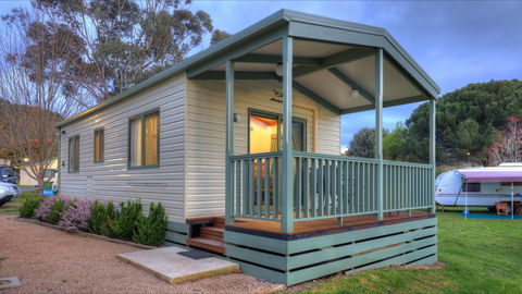Beechworth Lake Sambell Caravan Park - Perisher Accommodation 1