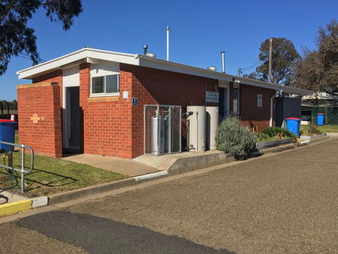 Harden Caravan Park - Perisher Accommodation 2