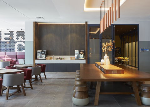 Holiday Inn Express Newcastle - Perisher Accommodation 1