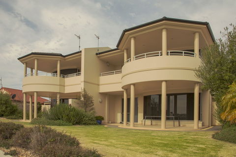Monterey Waters 27A - Perisher Accommodation 2