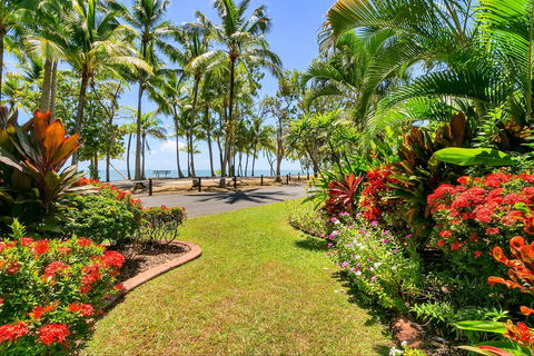 Agincourt Beachfront Apartments - Perisher Accommodation 0