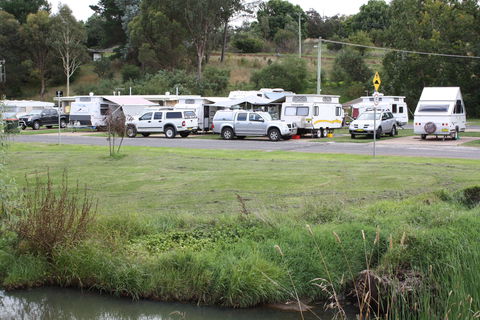 Crookwell Caravan Park - Perisher Accommodation 0