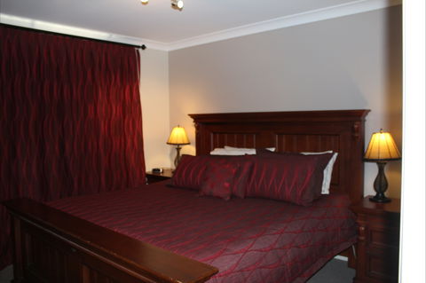 Elm Cottage Tumut - Perisher Accommodation 2