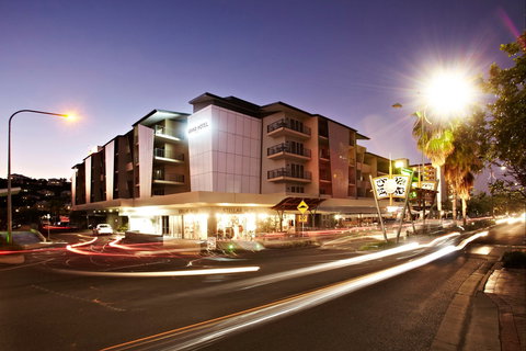 Grand Hotel And Apartments Townsville - Perisher Accommodation 0