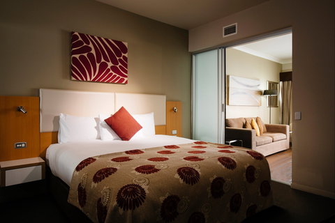 Grand Hotel And Apartments Townsville - Perisher Accommodation 1