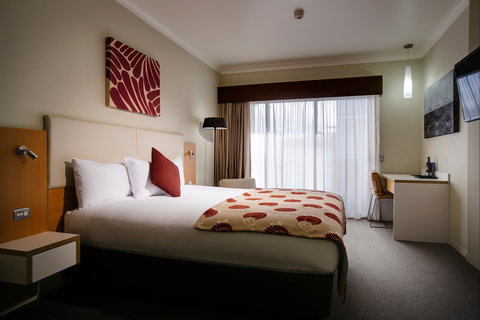 Grand Hotel And Apartments Townsville - Perisher Accommodation 2