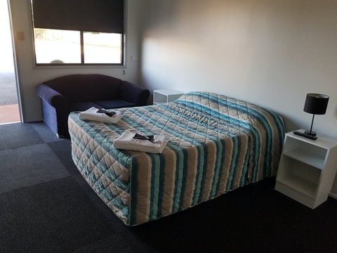 Lamington Hotel Motel - Perisher Accommodation 2