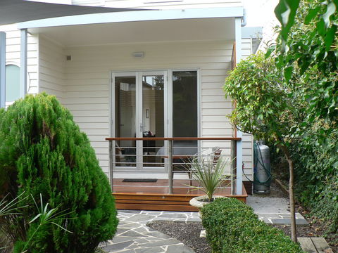 The Boatshed Waterfront B&B - Perisher Accommodation 2