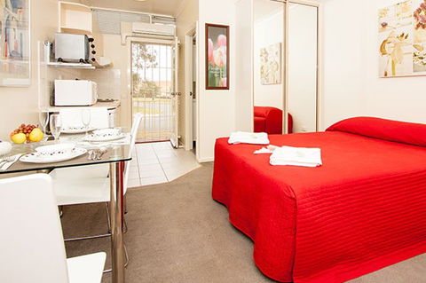 Canberra Short Term & Holiday Accommodation - Perisher Accommodation 0