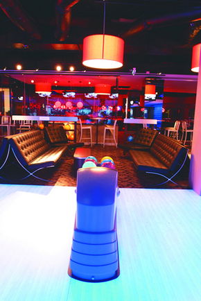 Strike Bowling Bar - King Street Wharf - Perisher Accommodation 3