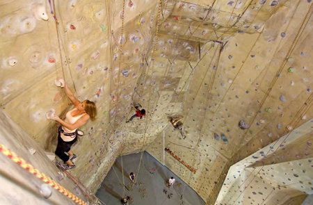 Cliffhanger Climbing Gym - Perisher Accommodation 3