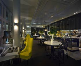 Ivy Bar - Perisher Accommodation 0
