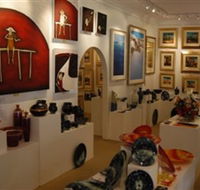 Articles Fine Art Gallery - Perisher Accommodation