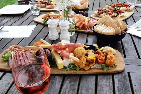 CHEVY CONVERTIBLE Package For 2 People- Wine Lunch Cheese & Chocolate From Melb. - Perisher Accommodation 10