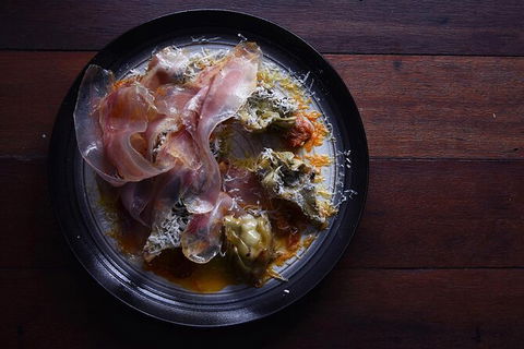 Potts Point Dining Walk - Perisher Accommodation 7
