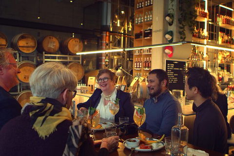 Potts Point Dining Walk - Perisher Accommodation 6