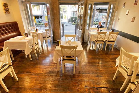 Darlinghurst Dining Walk - Perisher Accommodation 8