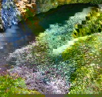 Jenolan Caves Blue Mountains And Kanangra walls Look out 4WD Day Tour - Perisher Accommodation