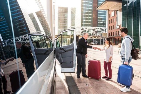 Cairns Airport (CNS) Departure Transfer (Cairns Hotels To Cairns CNS Airport) - Perisher Accommodation 9
