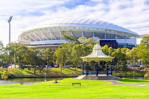 Arrival Private Transfers: Adelaide Airport ADL To Adelaide In Business Car - Perisher Accommodation 8