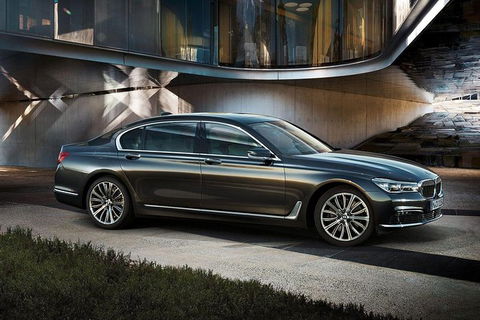 BMW Car Melbourne Airport To CBD - Perisher Accommodation 0