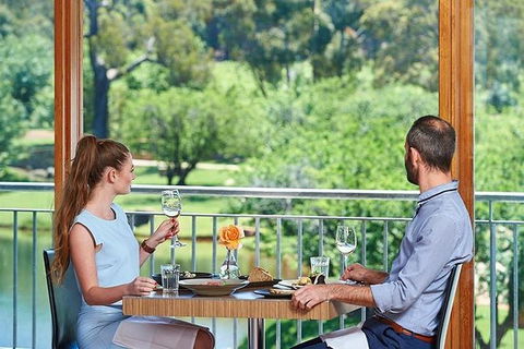 Romance Cruise + Scenic Tour + Beer Tasting + 3 Course Lunch + Hamper - Perisher Accommodation 3