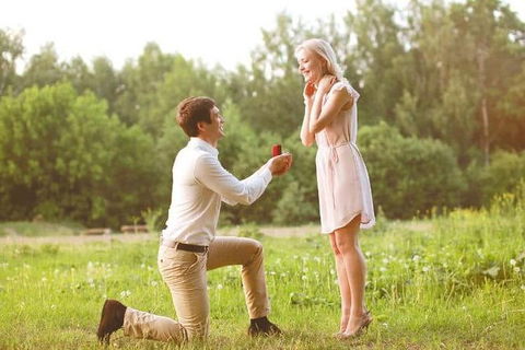 Romance Cruise + Scenic Tour + Beer Tasting + 3 Course Lunch + Hamper - Perisher Accommodation 0