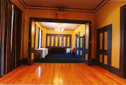 Earl Of Leicester Hotel - Perisher Accommodation 2