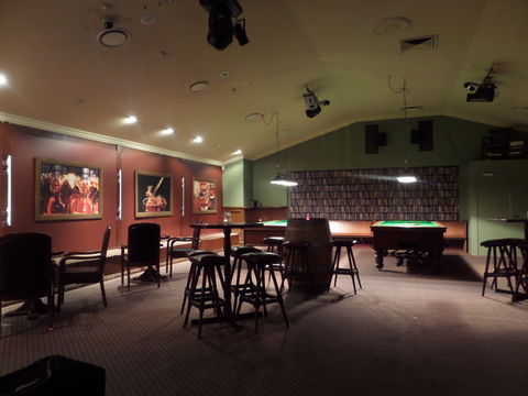 Castle Hill Tavern - Perisher Accommodation 5