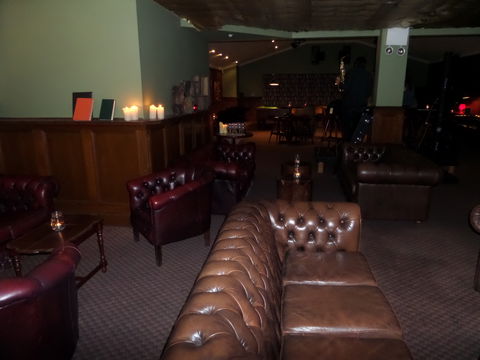 Castle Hill Tavern - Perisher Accommodation 7