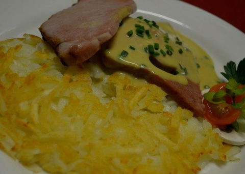 Des Alpes Swiss Restaurant - Perisher Accommodation 3