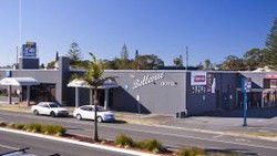 Bellevue Hotel Tuncurry - Perisher Accommodation 0