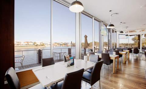 Pelican Waters Tavern - Perisher Accommodation 5