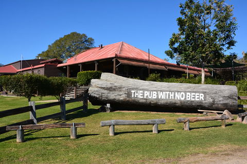 The Pub With No Beer - Perisher Accommodation 2