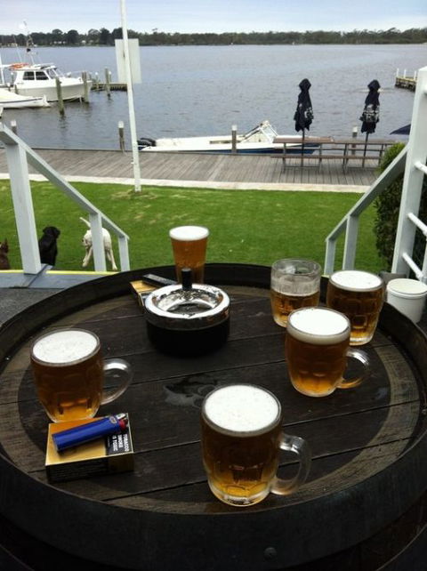 Metung Hotel - Perisher Accommodation 7