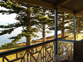 Robe Hotel - Perisher Accommodation 0