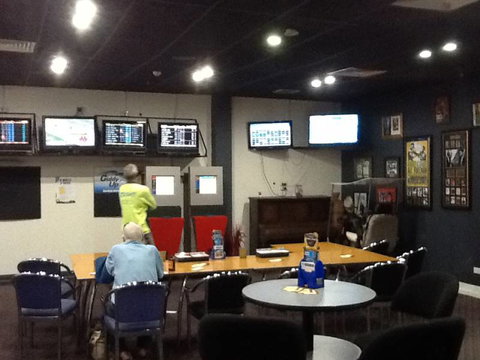 Tennant Creek Memorial Club - Perisher Accommodation 4