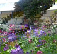 Raglan Art Award Exhibition - Perisher Accommodation