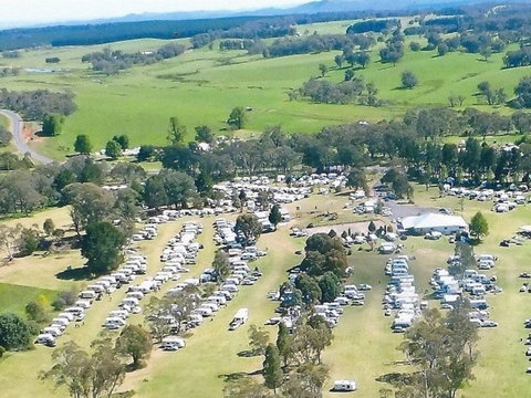 Rosewood Country Round Up Music Festival - Perisher Accommodation 1