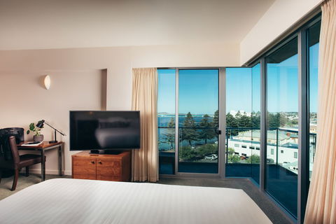 The Port Lincoln Hotel - Perisher Accommodation 6