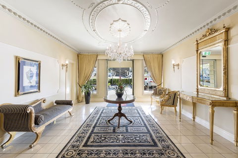 Canterbury International Hotel - Perisher Accommodation 6