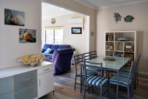 SHELLHARBOUR BEACH COTTAGE 1 Minute Walk To Beach Flags In Summer - Perisher Accommodation 5