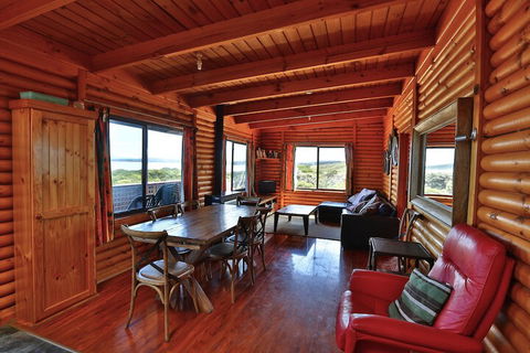 Cloudy Bay Cabin - Perisher Accommodation 4