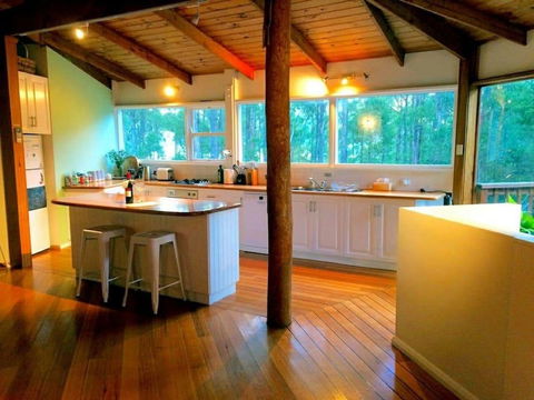 Eaglehawk Rainforest Retreat - Perisher Accommodation 2