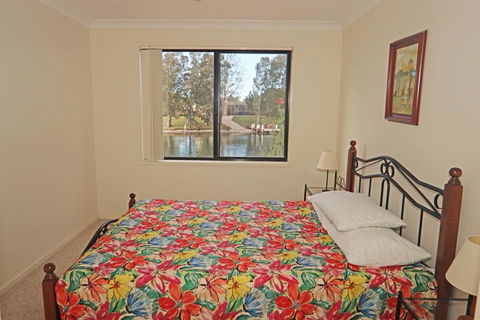 The Moorings Waterfront - Perisher Accommodation 4